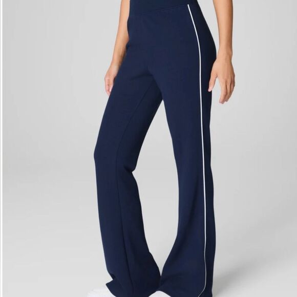 SPANX Navy Wide Leg Flare Pants – Size S – 31” Inseam – NWT - Picture 4 of 7